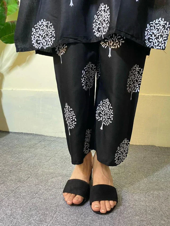 2 Pcs Women's Stitched Linen Printed Suit - Bold Beautiful