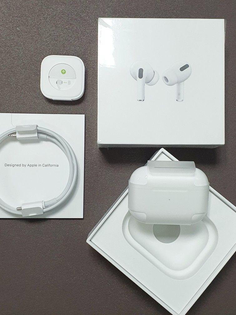 Airpods Pro - Bold Beautiful